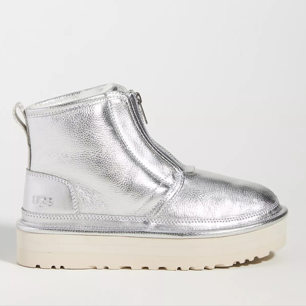 UGG Metallic Neumel Platform Boots Size 11